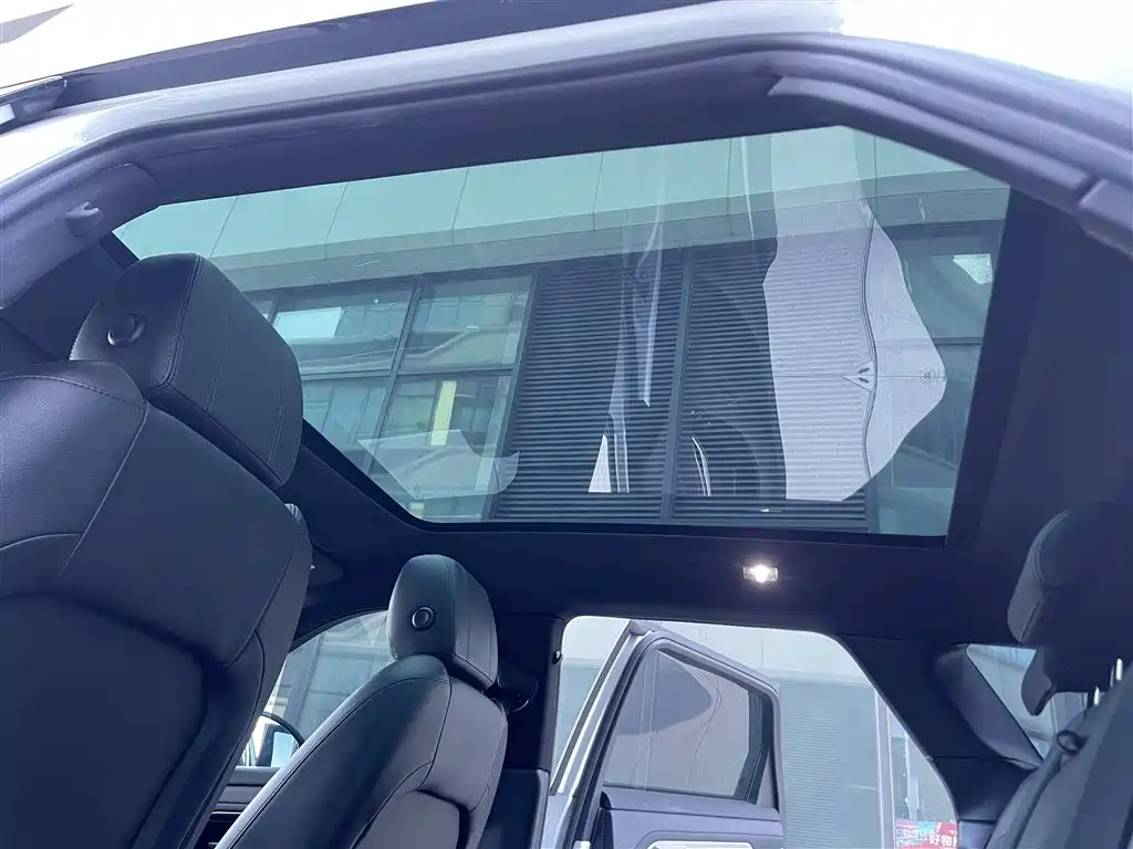 Land Rover Evoque — фото 31