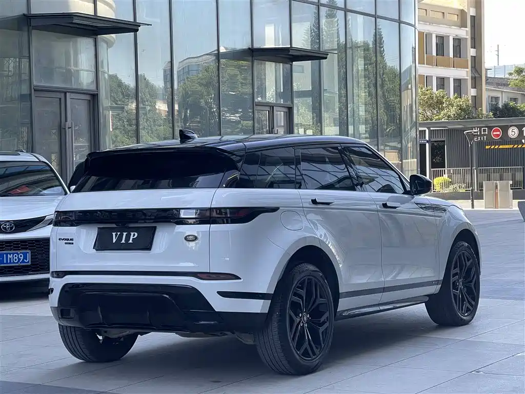 Land Rover Evoque — фото 8