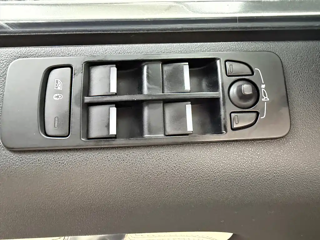 Land Rover Discovery Sport — фото 14