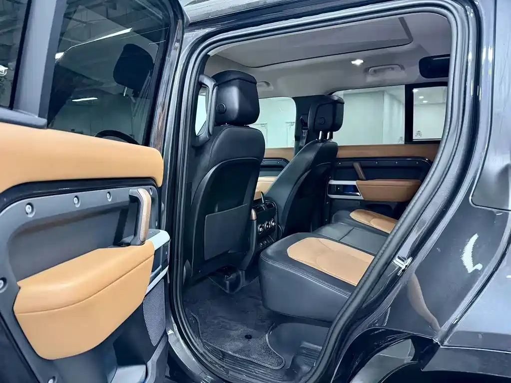 Land Rover Defender — фото 6