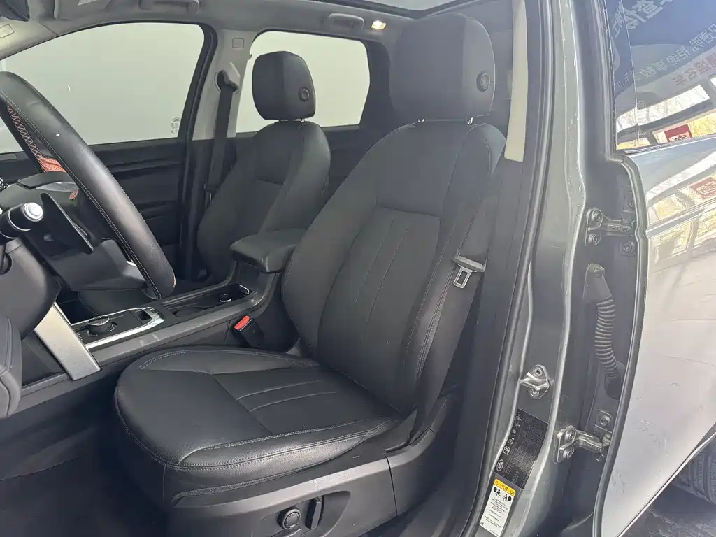 Land Rover Discovery Sport — фото 13