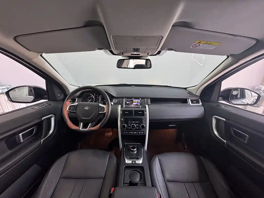 Land Rover Discovery Sport — фото 15
