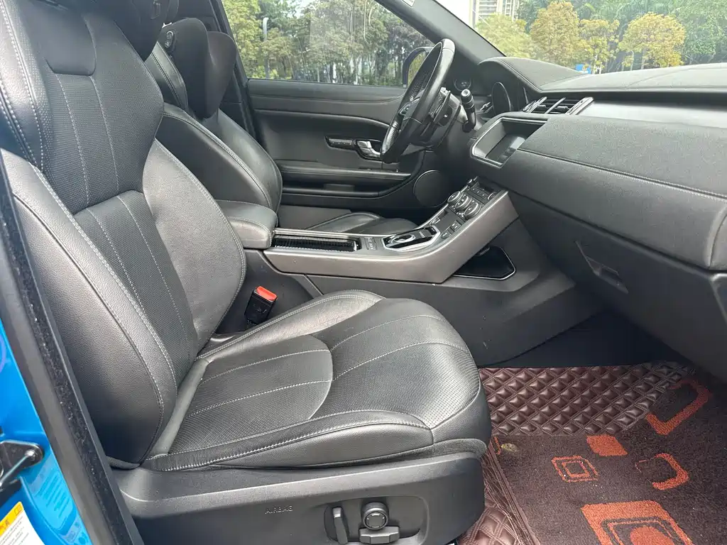 Land Rover Evoque — фото 11