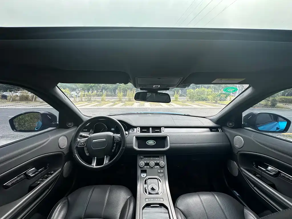 Land Rover Evoque — фото 13