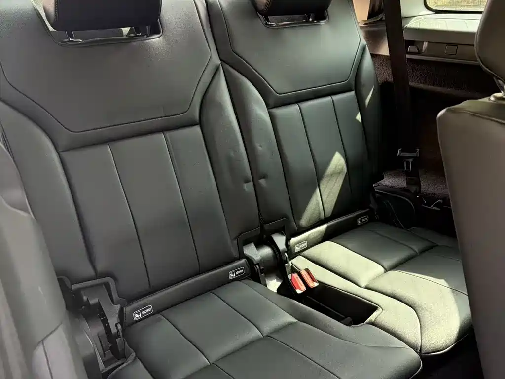 Land Rover Discovery — фото 13