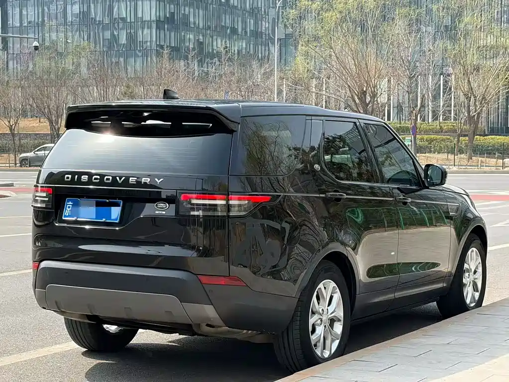 Land Rover Discovery — фото 18