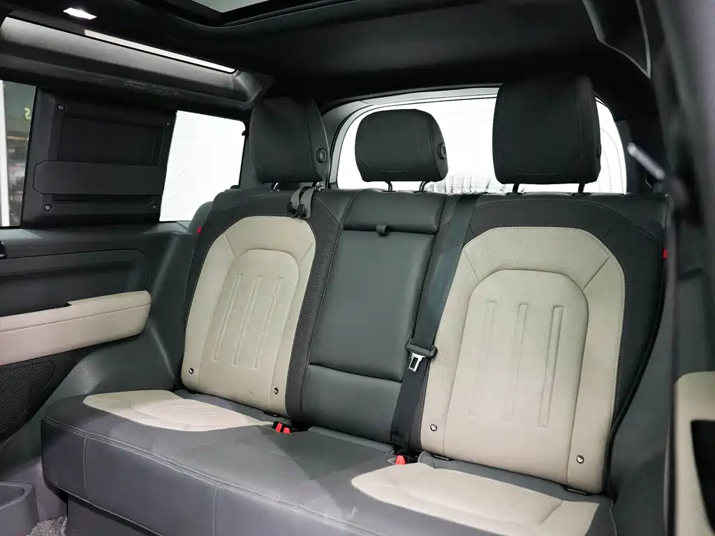 Land Rover Defender — фото 14
