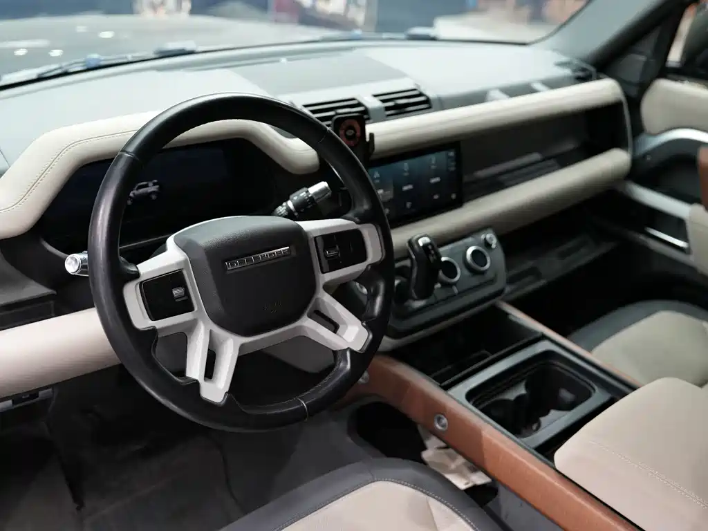 Land Rover Defender — фото 18
