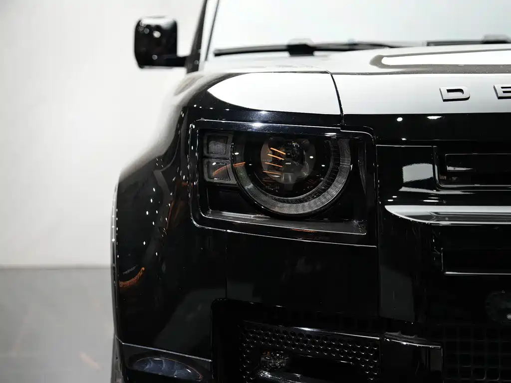 Land Rover Defender — фото 9