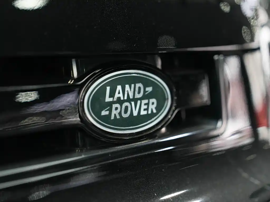 Land Rover Defender — фото 10