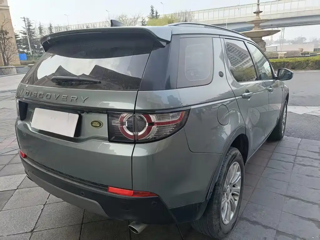 Land Rover Discovery Sport — фото 13