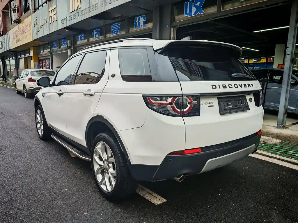 Land Rover Discovery Sport — фото 11