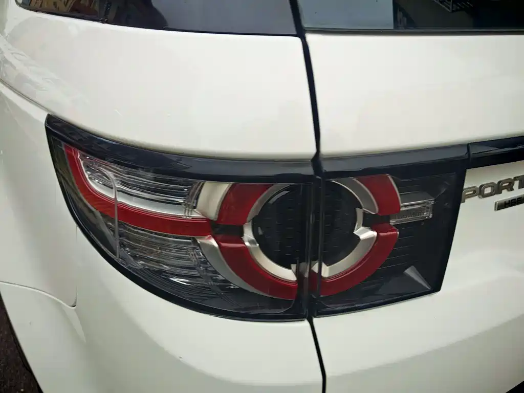 Land Rover Discovery Sport — фото 14