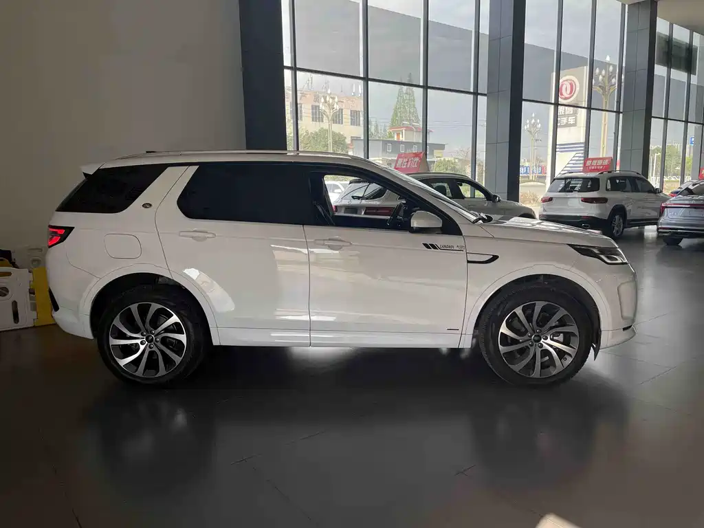 Land Rover Discovery Sport — фото 14