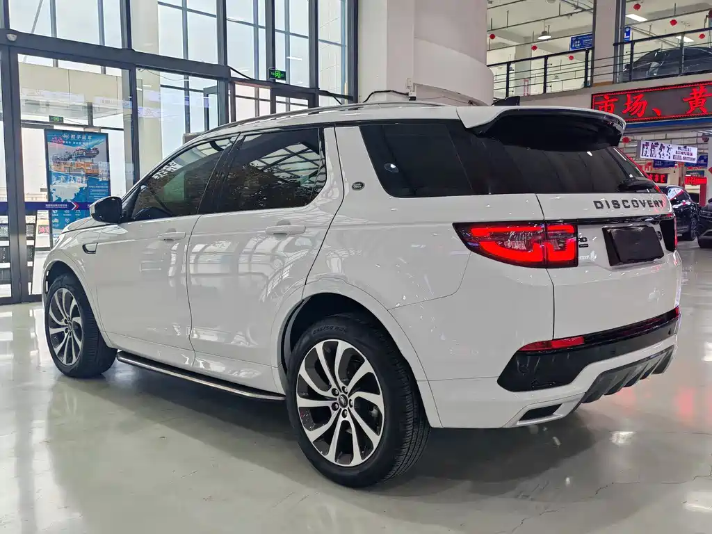 Land Rover Discovery Sport — фото 21