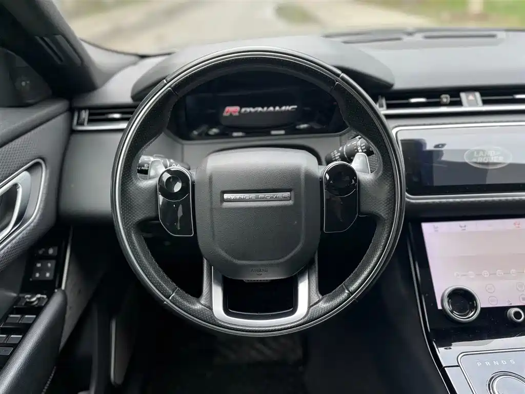 Land Rover Velar — фото 15