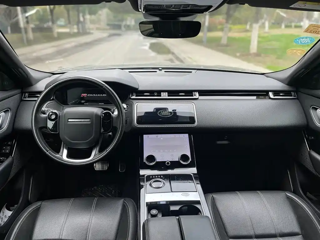 Land Rover Velar — фото 10