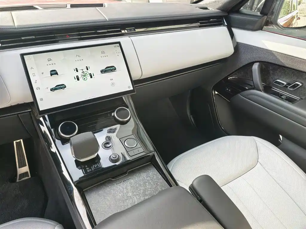 Land Rover Sport PHEV — фото 9