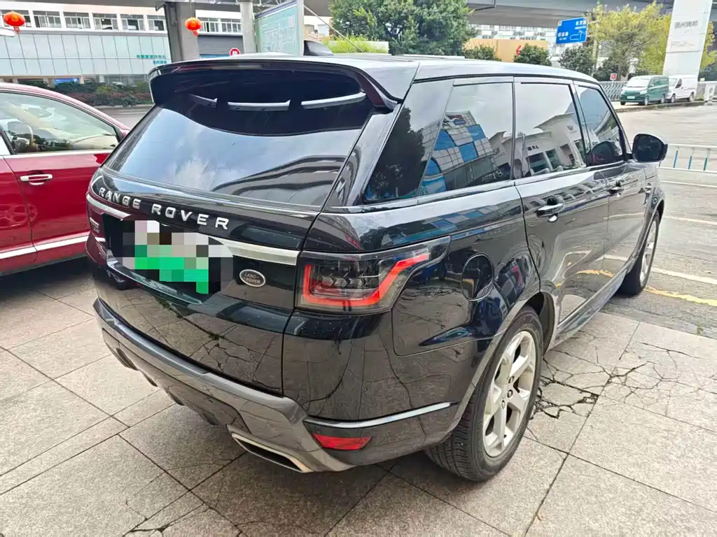 Land Rover Sport PHEV — фото 11