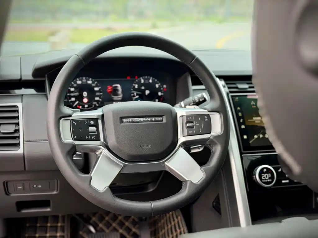 Land Rover Discovery — фото 17