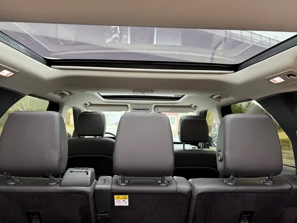 Land Rover Discovery — фото 19