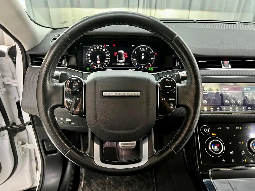 Land Rover Evoque — фото 11