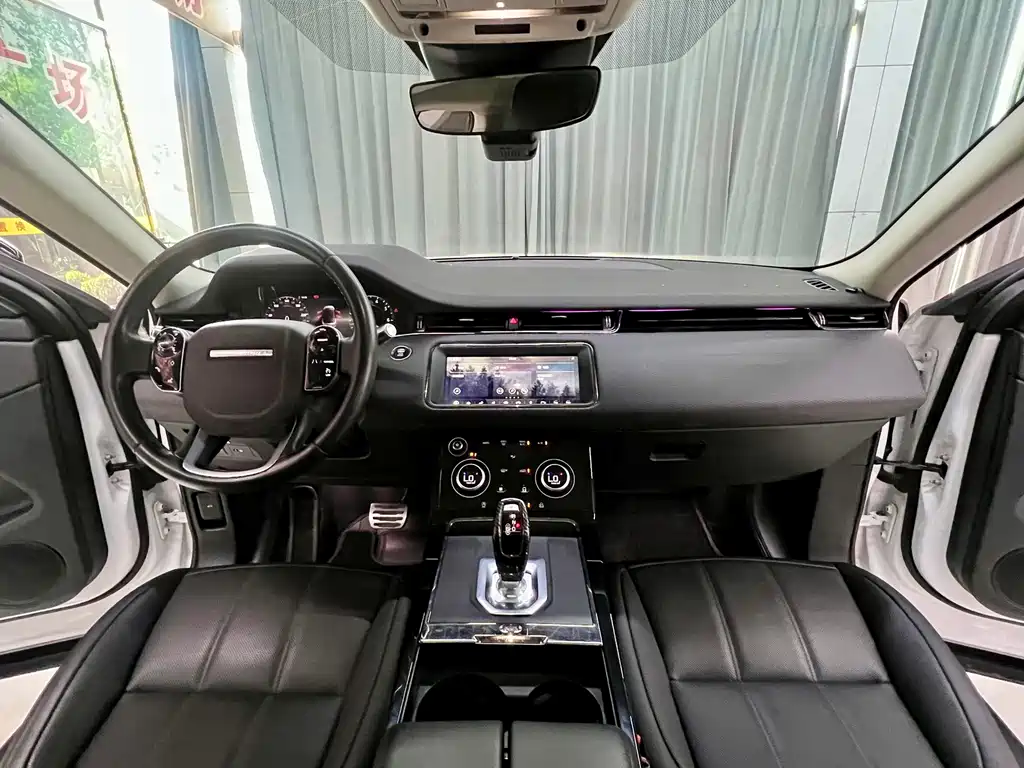 Land Rover Evoque — фото 16