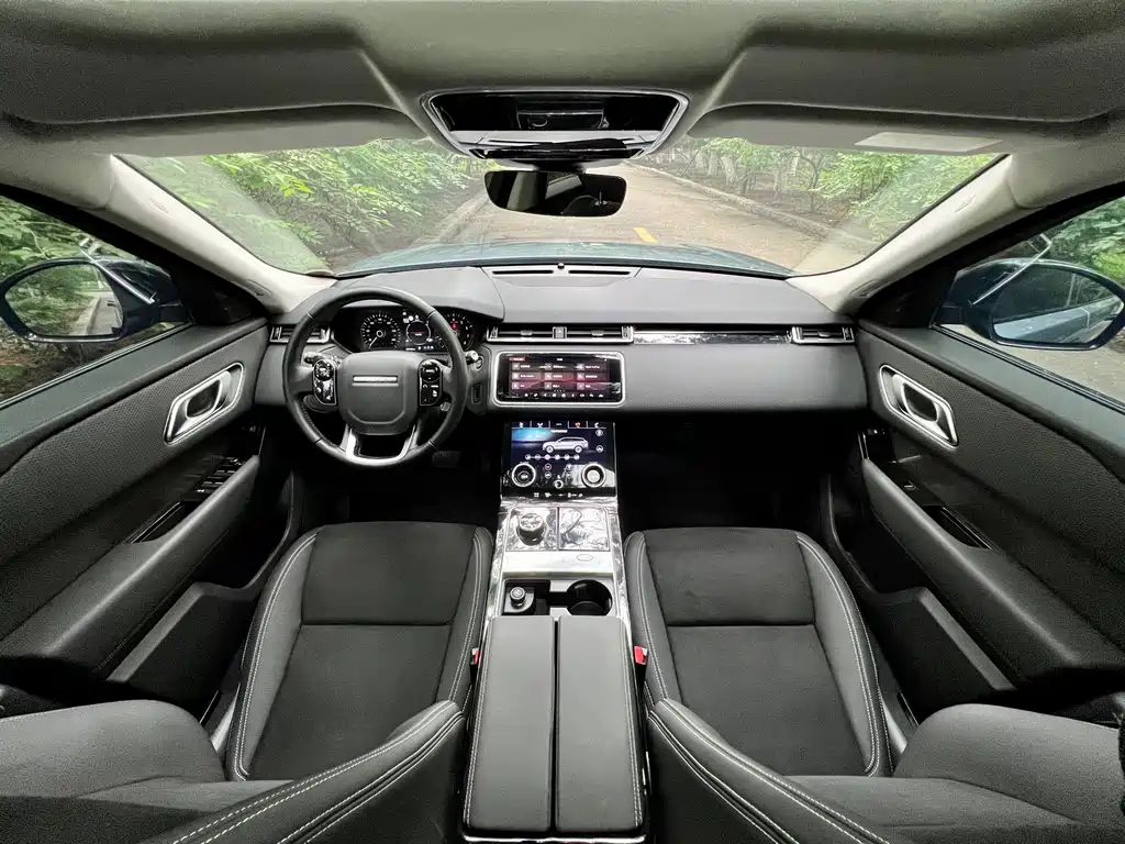 Land Rover Velar — фото 26