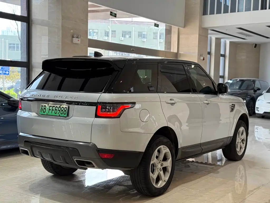 Land Rover Sport PHEV — фото 18