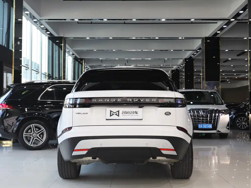 Land Rover Velar — фото 16