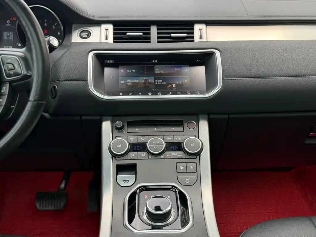 Land Rover Evoque — фото 16