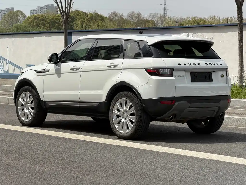 Land Rover Evoque — фото 3