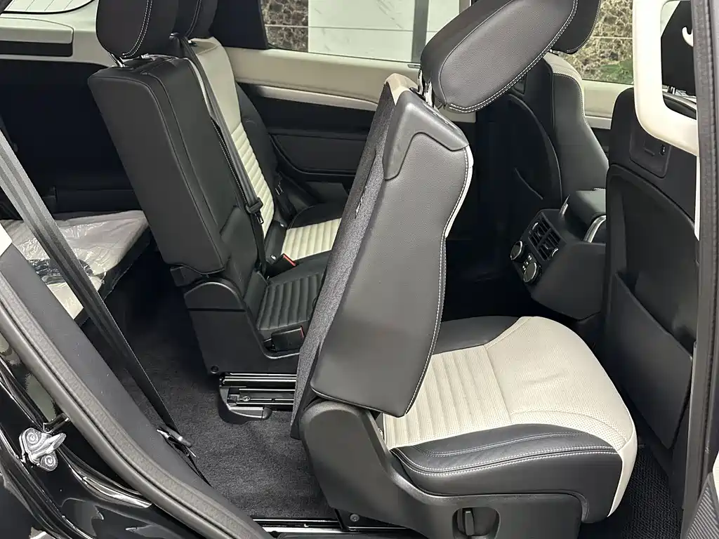 Land Rover Discovery — фото 16