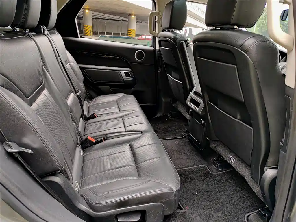 Land Rover Discovery — фото 11