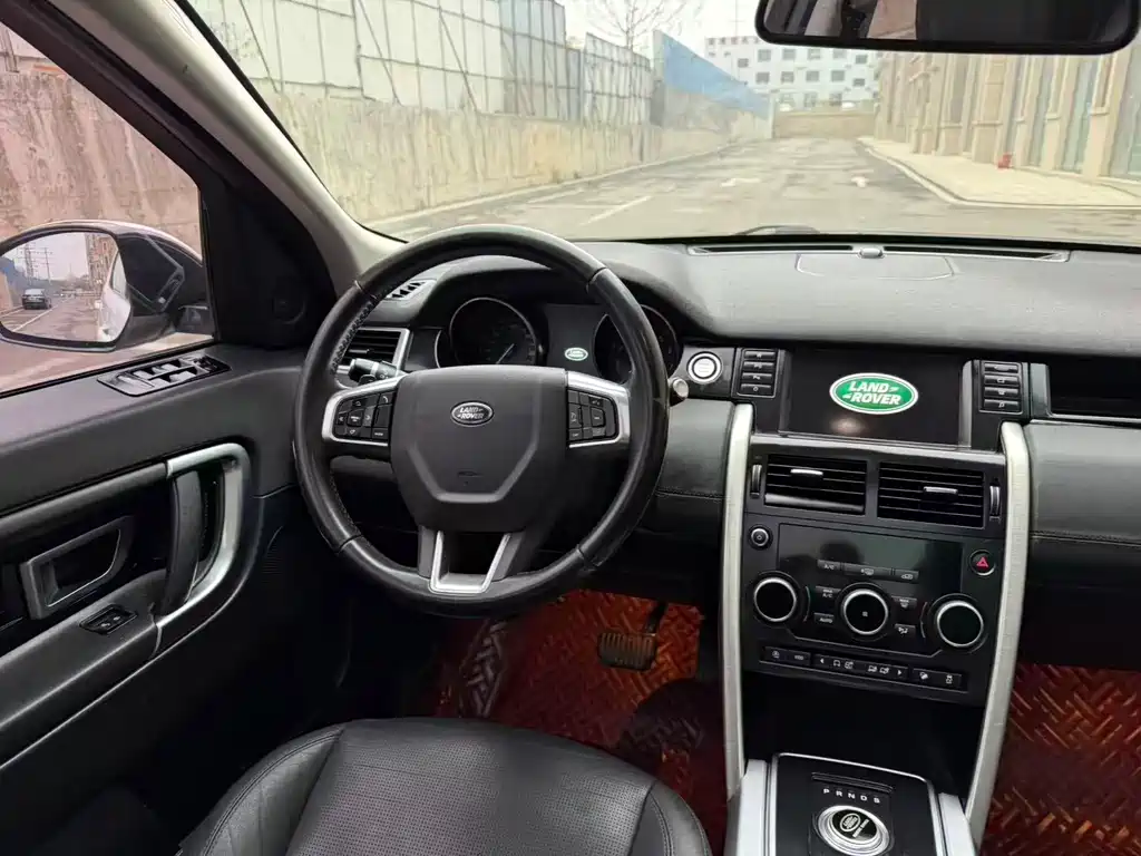 Land Rover Discovery Sport — фото 8