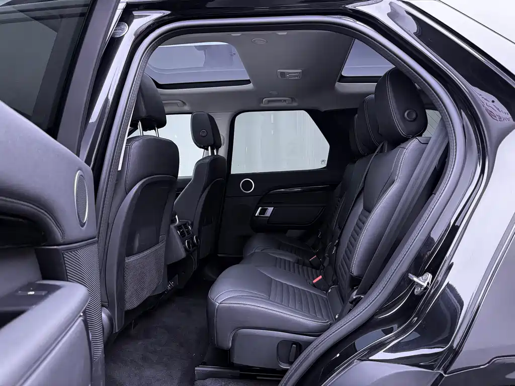 Land Rover Discovery — фото 18