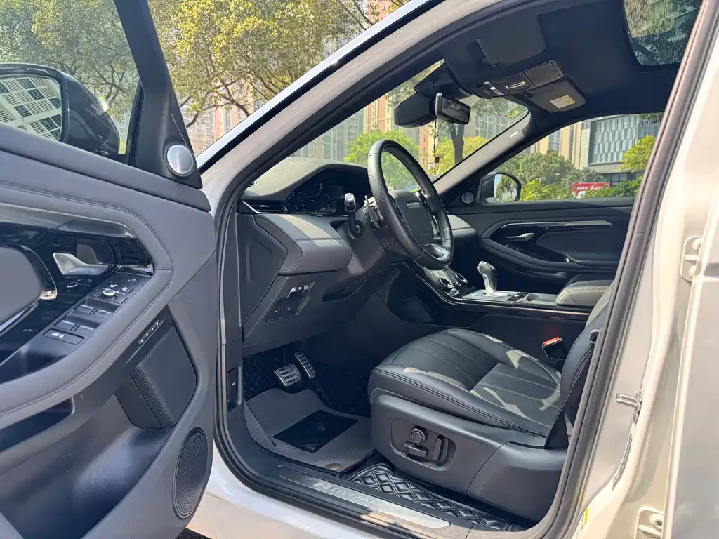 Land Rover Evoque — фото 4