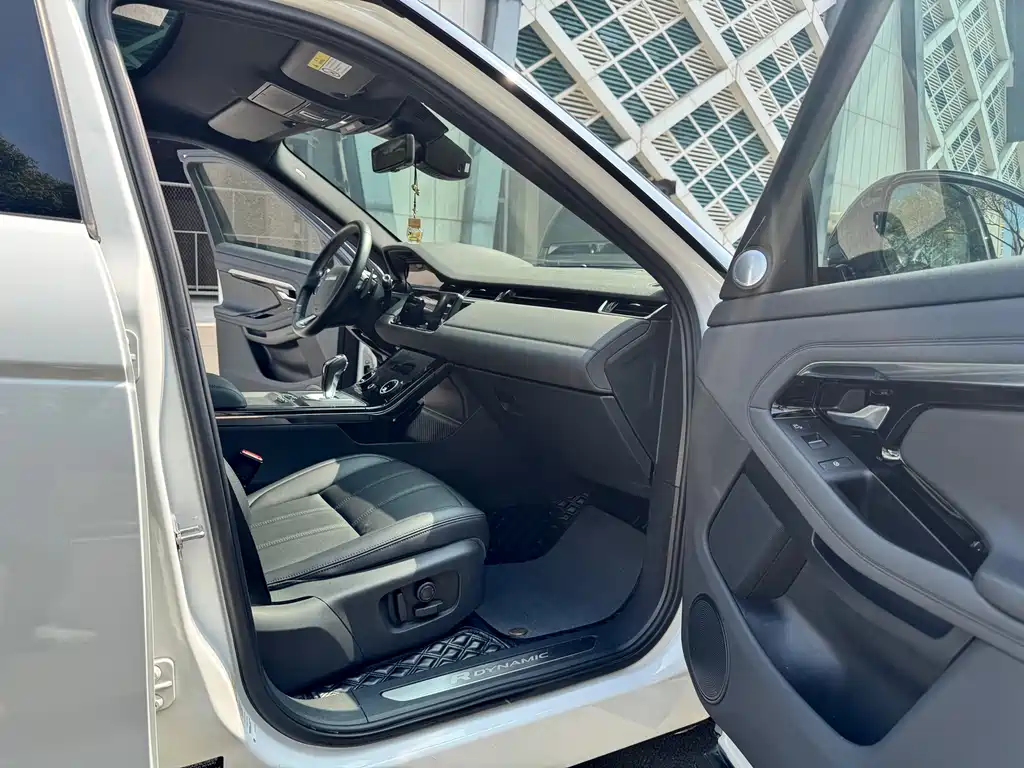 Land Rover Evoque — фото 6