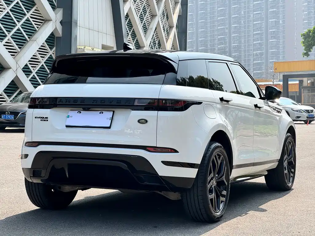 Land Rover Evoque — фото 10