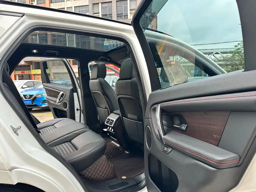 Land Rover Discovery Sport — фото 10