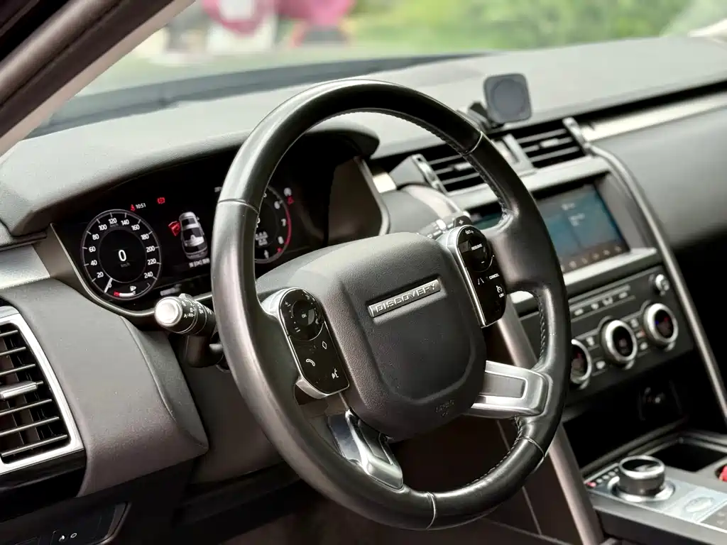 Land Rover Discovery — фото 13