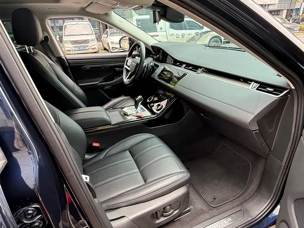 Land Rover Evoque — фото 11