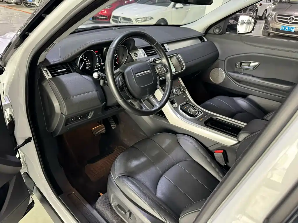 Land Rover Evoque — фото 7