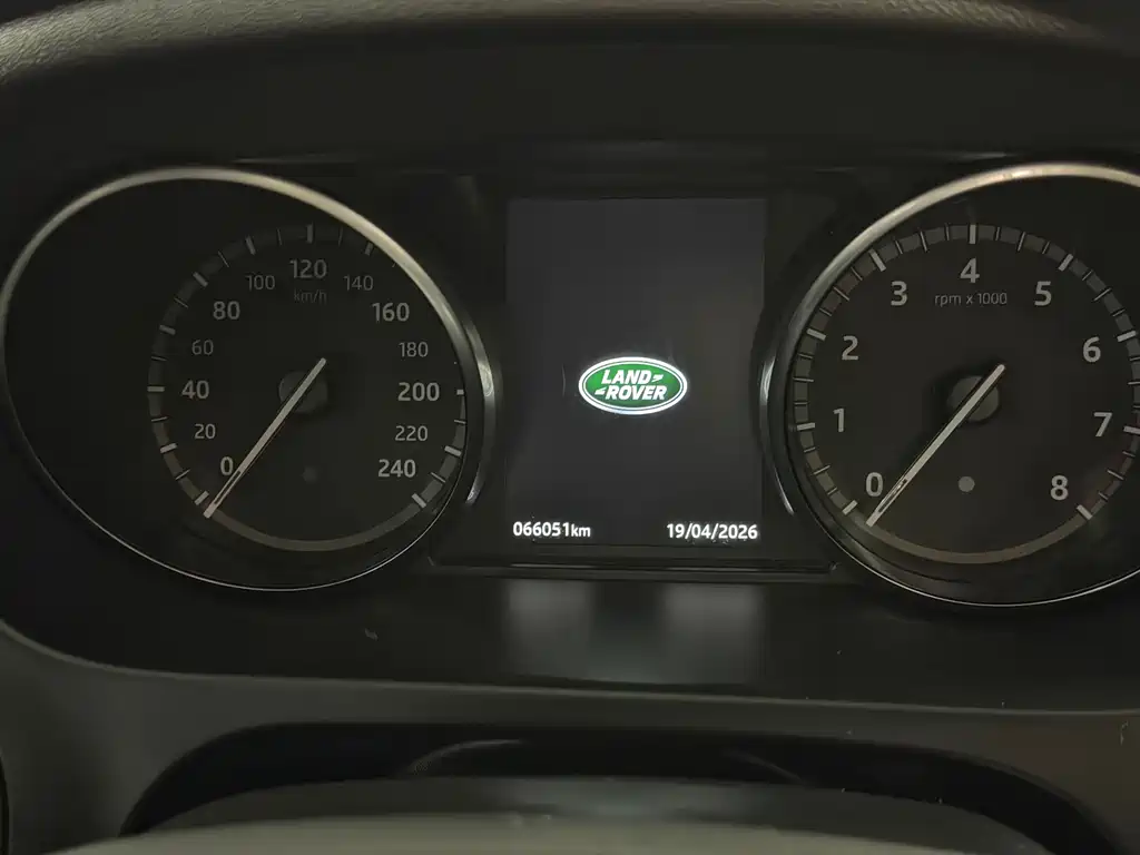 Land Rover Discovery Sport — фото 13