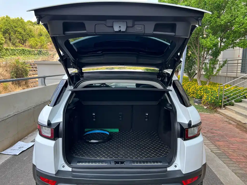 Land Rover Evoque — фото 33