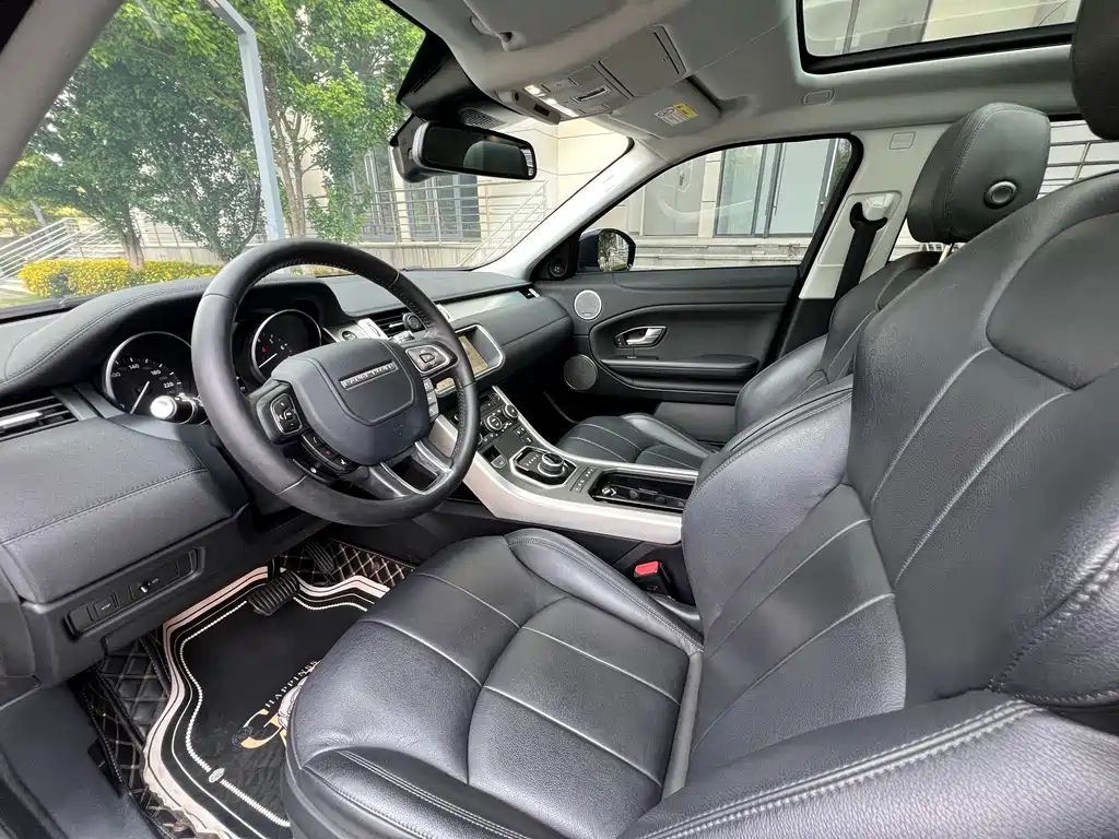 Land Rover Evoque — фото 36
