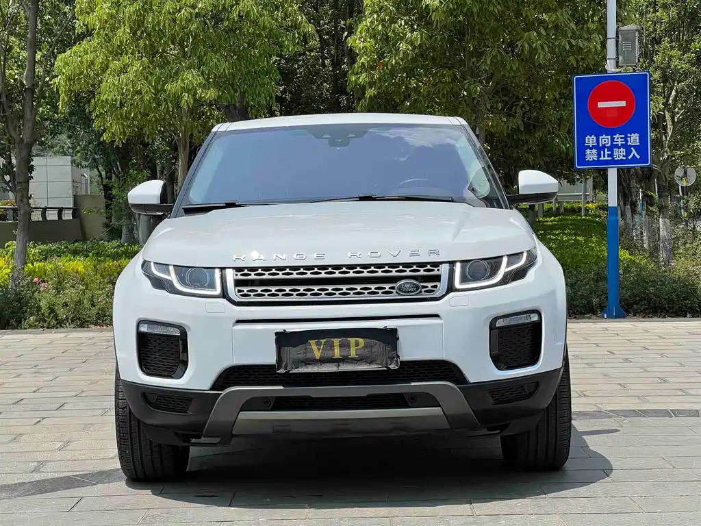 Land Rover Evoque — фото 38