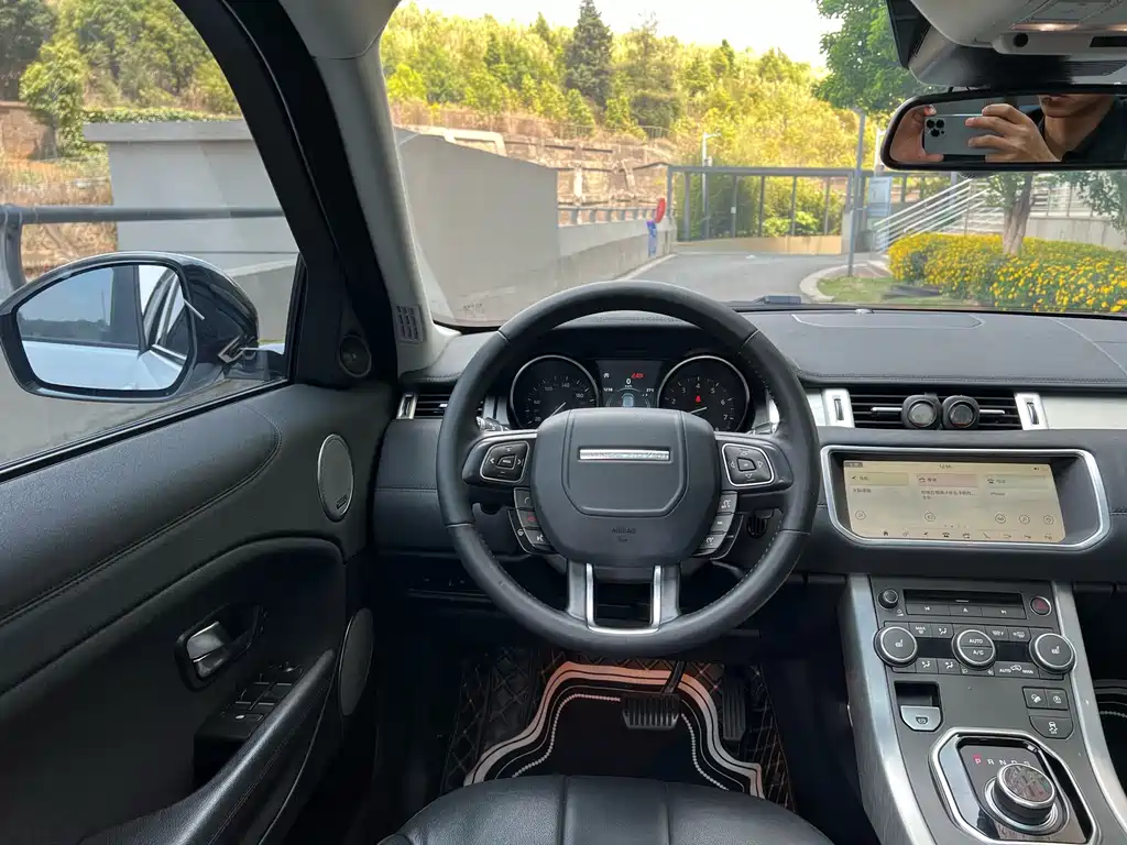 Land Rover Evoque — фото 8