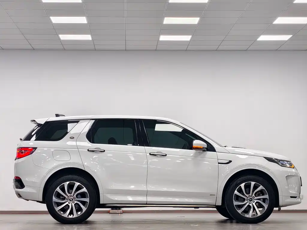 Land Rover Discovery Sport — фото 2