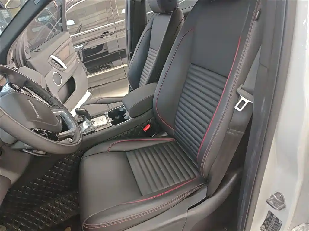Land Rover Discovery Sport — фото 15